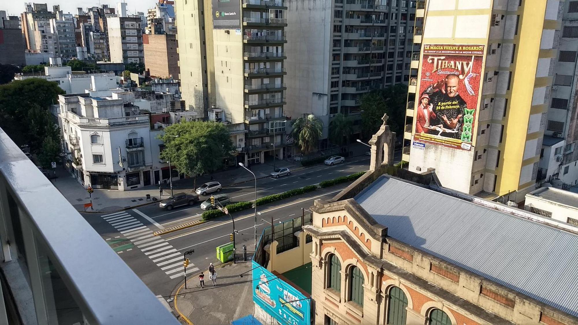 Maipu Y Avda. Pellegrini Apartment Rosario Exterior photo